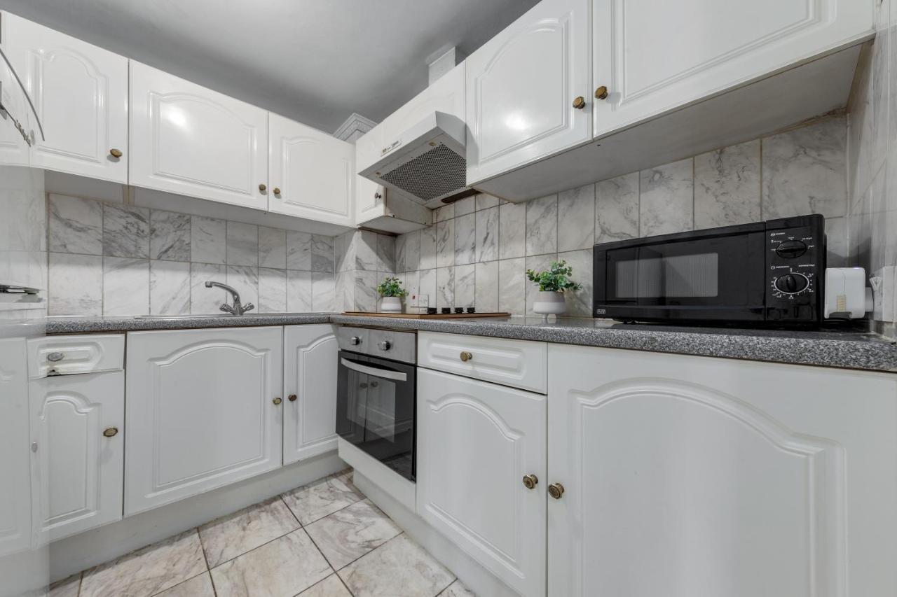 Flat In Baker Street Apartment Londra Exterior foto